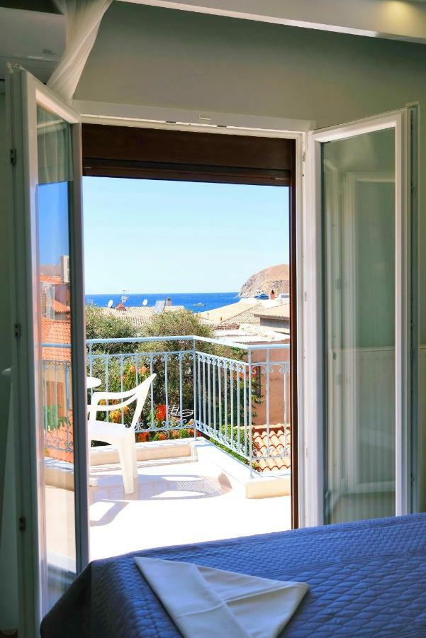 Limnia Gi Hotel Myrina Bagian luar foto